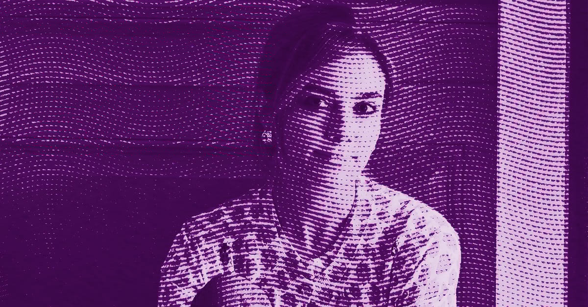 Anna Weyant sits indoors, looking at the camera. The image is filtered with a purple hue and overlaid with curved, wavy dotted lines, creating an abstract, artistic effect. © Illustration by Art Critic.